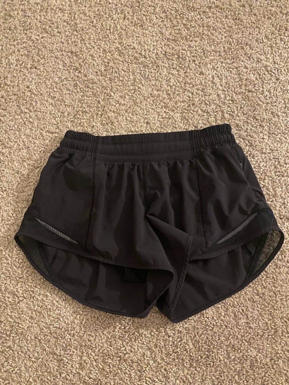 Lululemon Hotty Hots 2.5 Inseam